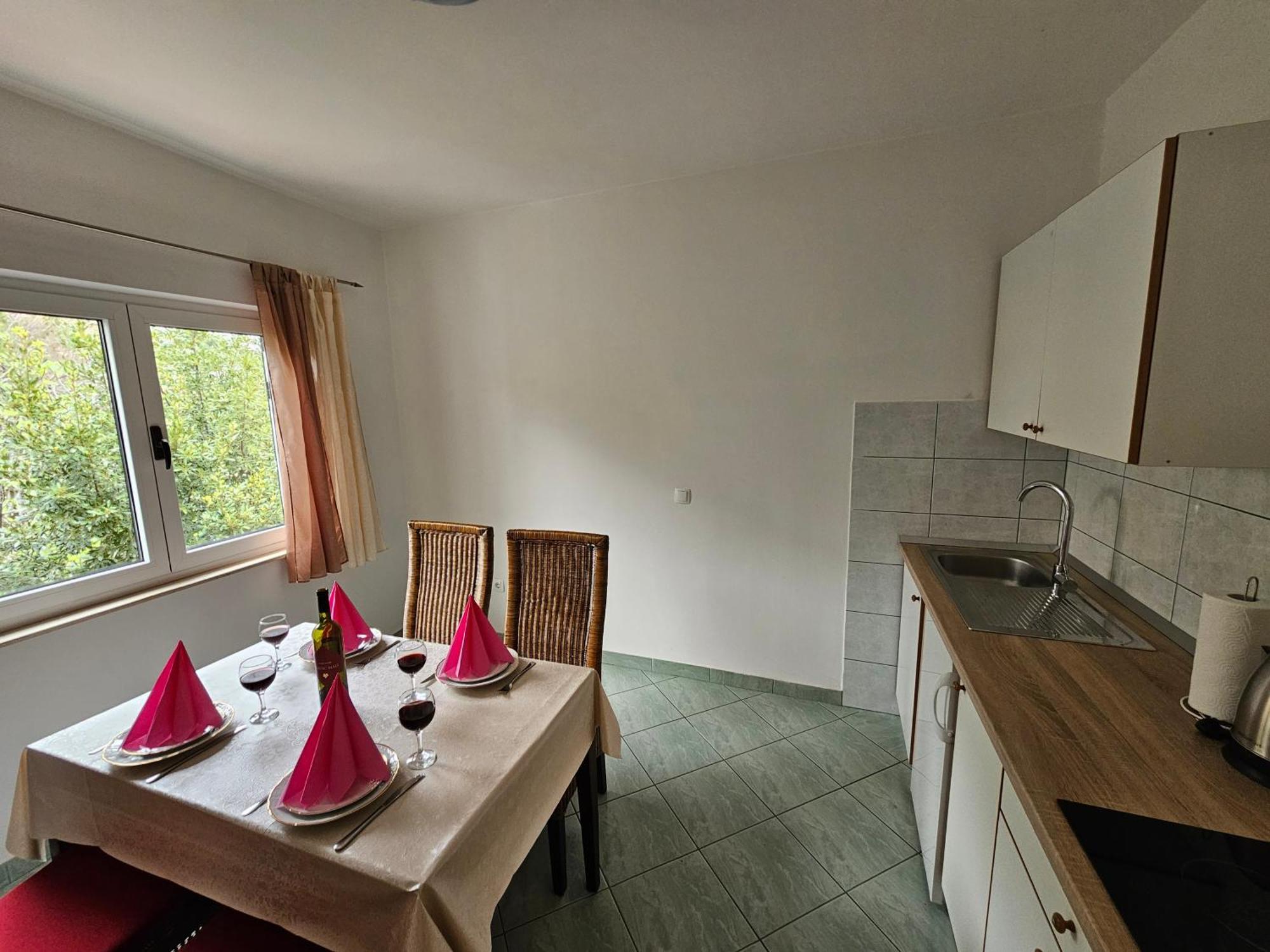Apartments Kovac ماكارسكا الغرفة الصورة