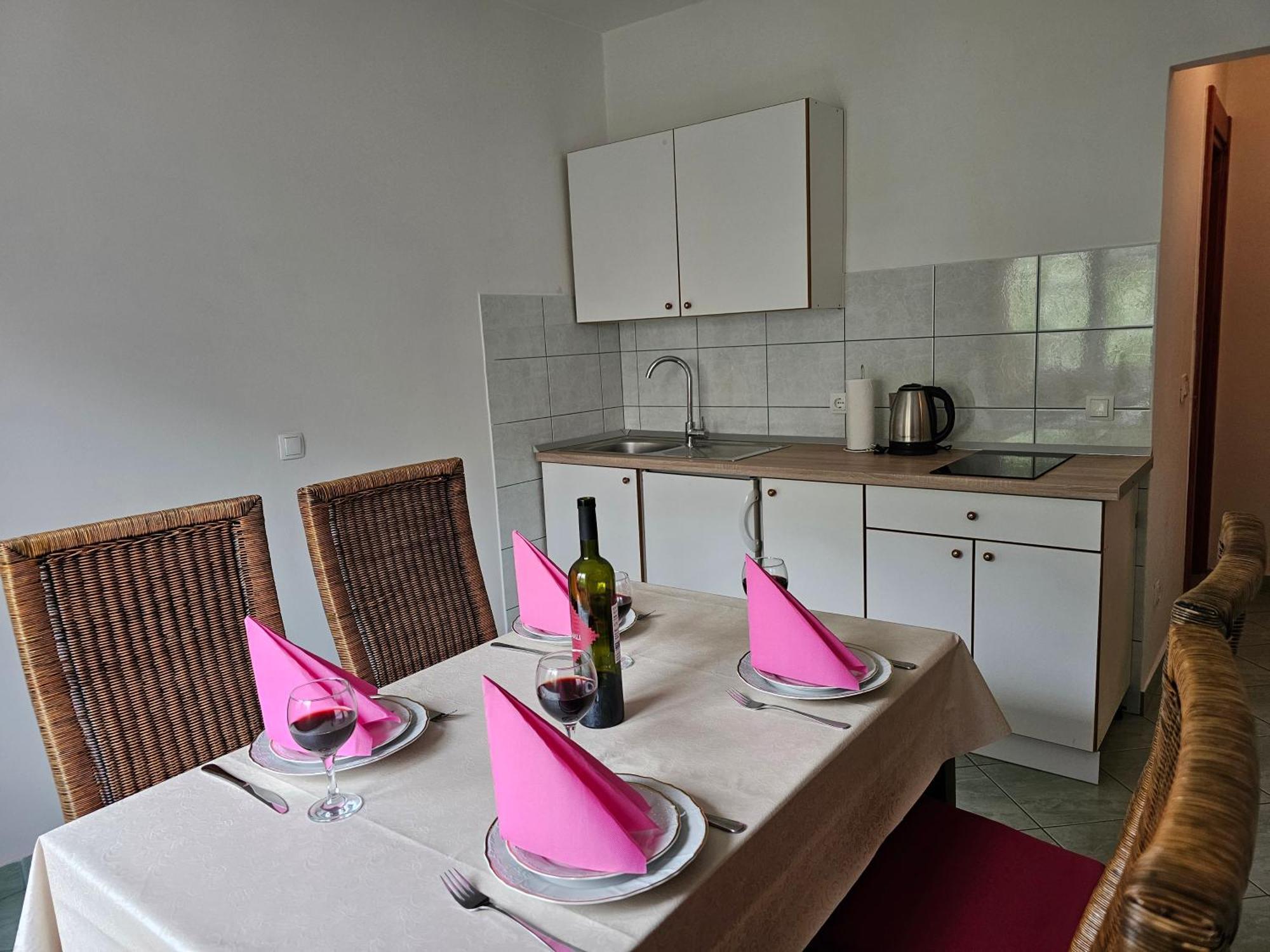 Apartments Kovac ماكارسكا الغرفة الصورة